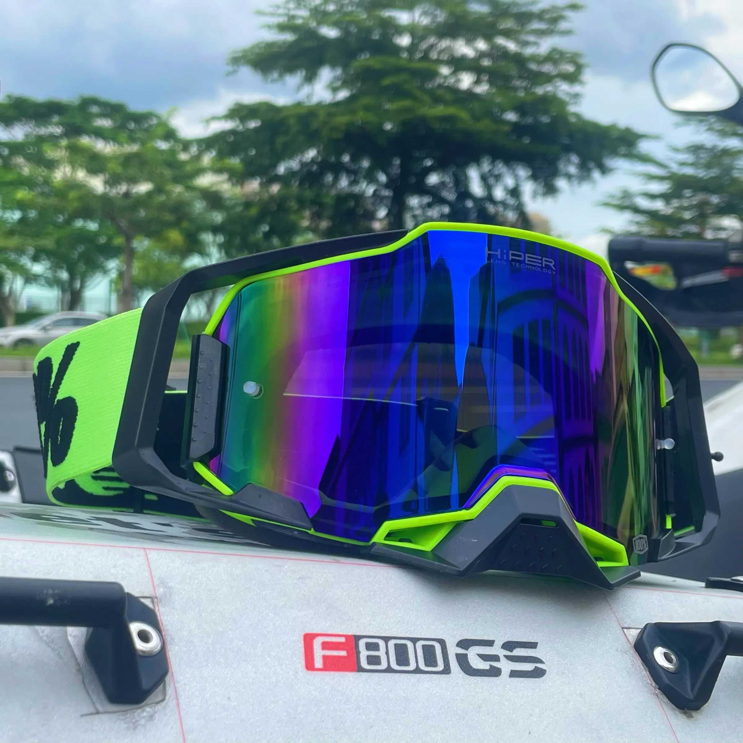 Ski Goggles with Quick-Release Interchangeable Lenses, Off-Road Motorcycle Goggles, Dustproof Bike Glasses, Snowboarding Goggles, Dirt Bike Goggles, Anti-Fog UV Protection for Outdoor Activities