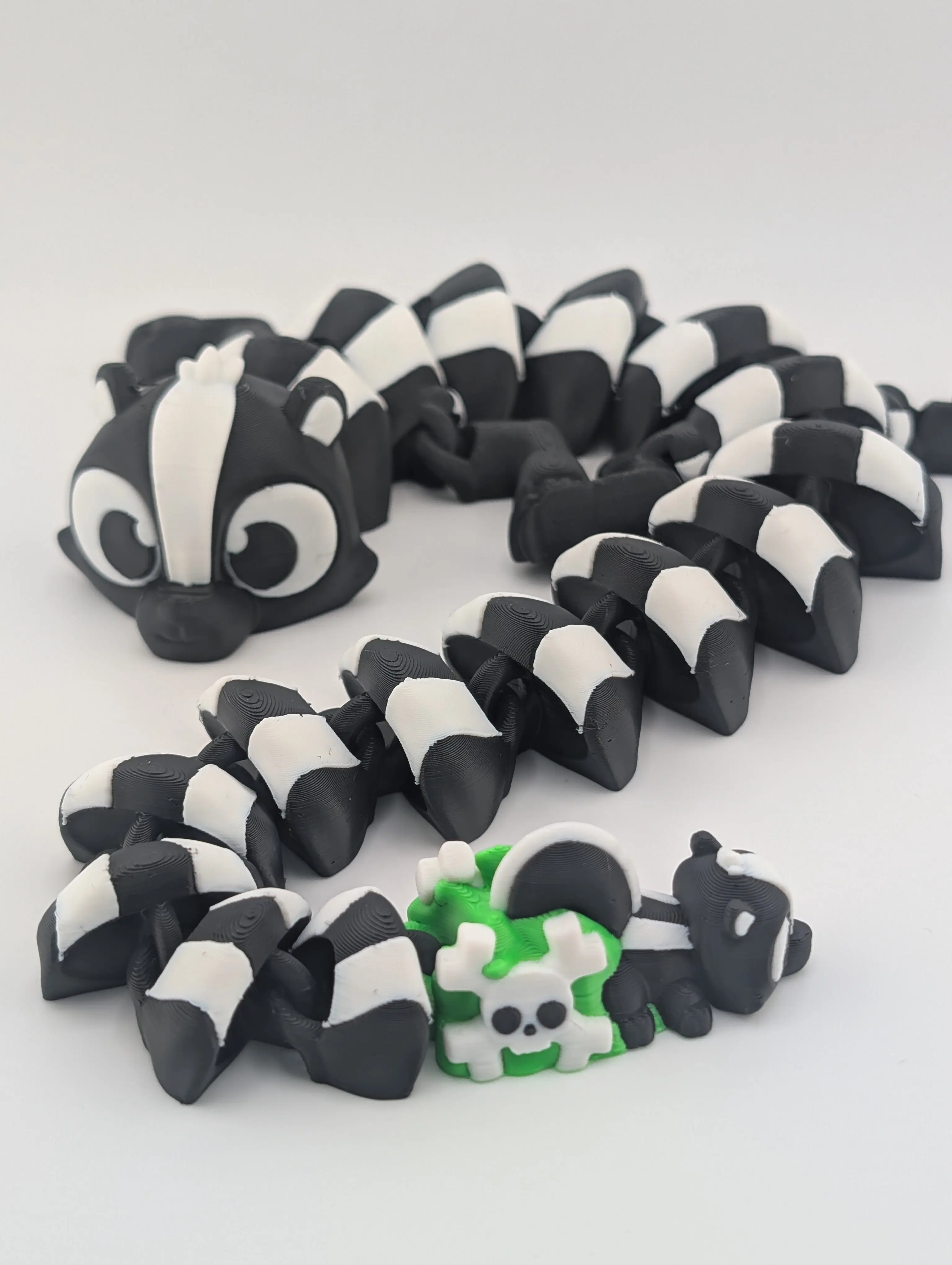 Title: 🦨🐉 The "Stink-Slinker" Mega Dragon! ✨ 17.5" Articulated Skunk-Hybrid with Tail-Rider Cub 🌲🖤
