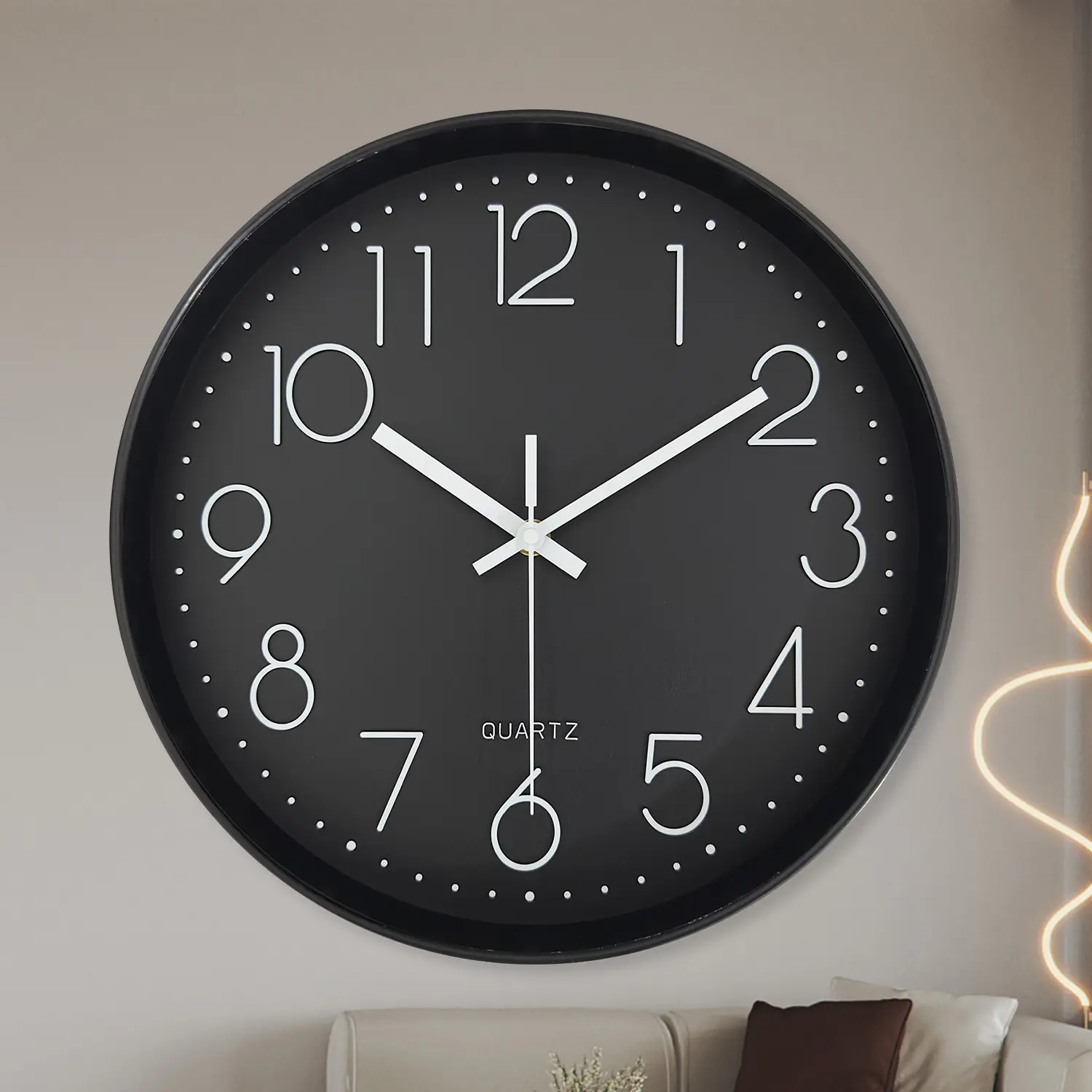 1pc Elegant Wall Clock, 12-Inch Silent Quartz Watch, Modern Design Round Plastic Home Clock, Suitable for Living Room Bedroom Kitchen Cafe Decor, Decoration Items, Gift