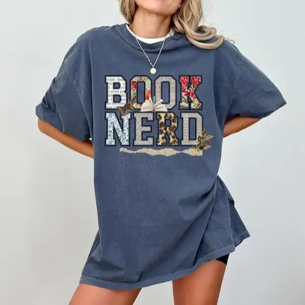 Women's Checkered Graphic Round Neck Shirt - Coquette Cotton Fitted Short-Sleeve Christmas Top with Bow, for Book Nerds (Do Not Iron), Graphic Tee, Everyday Wear