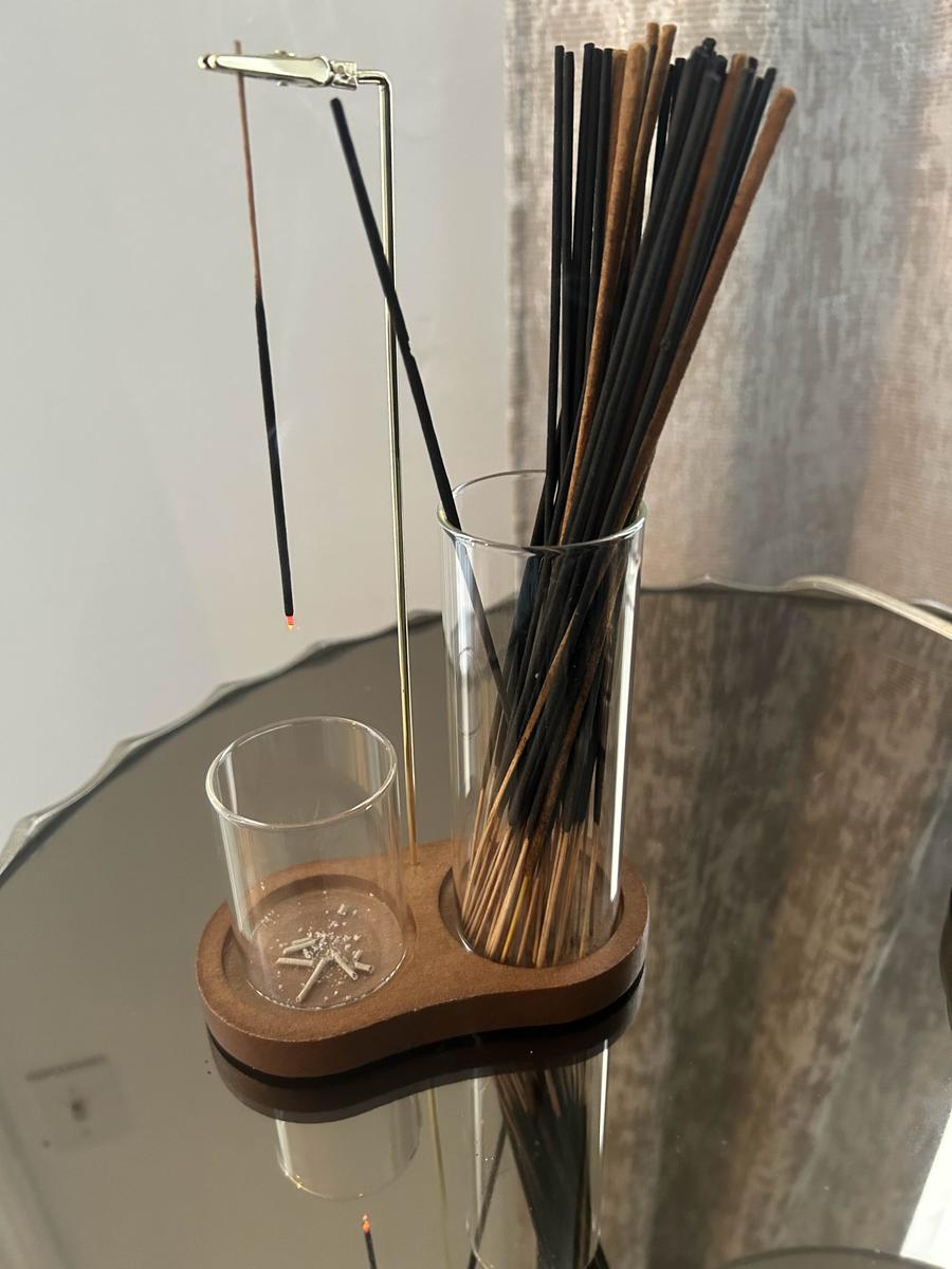 Item: Dark Brown Base