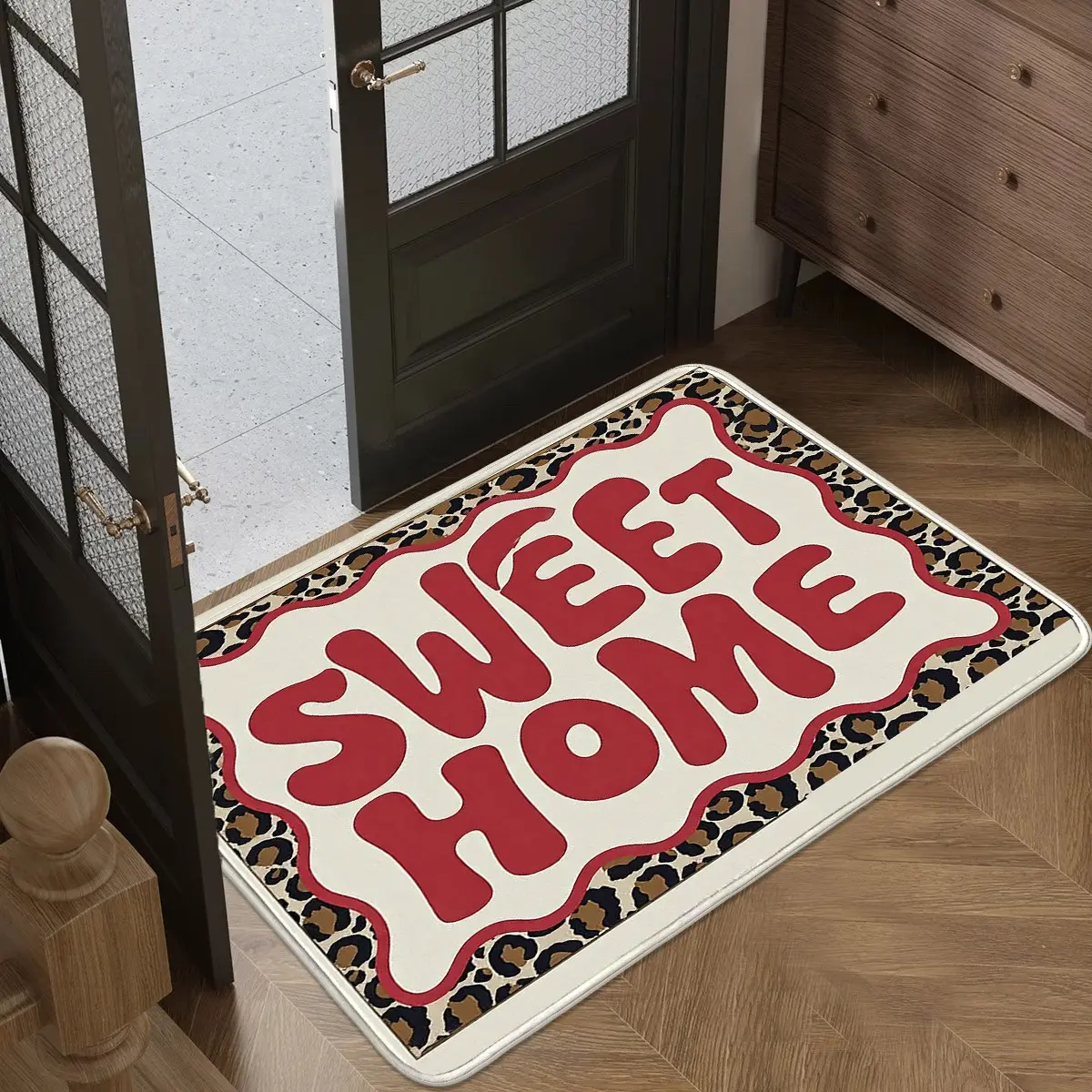 1pc Sweet Home Flannel Entry Mat, Leopard Print Border Kitchen Rug, Soft Skin-Friendly Design, Multi-Scene Use, Mother's Day Gift