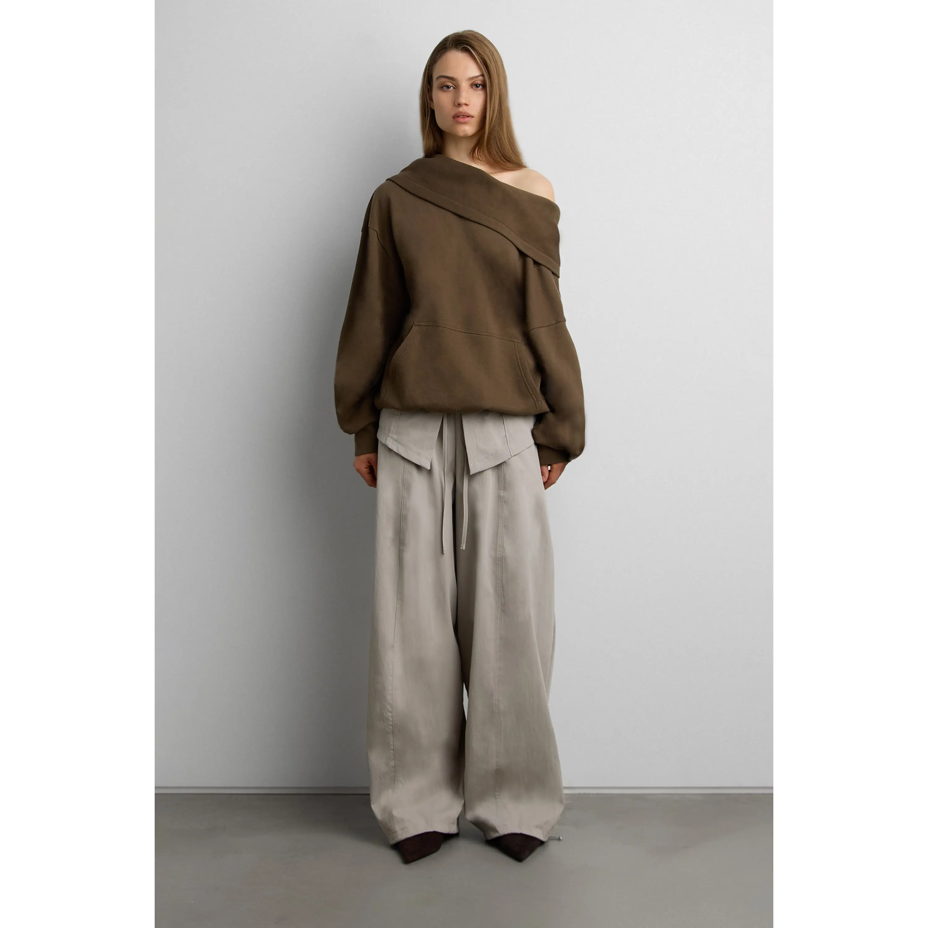 SLOUCHY OVERSIZED HOODIE