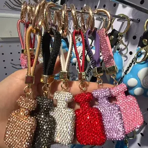 Luxurious Full Diamond Keychain, Sparkling Car Key Holder, Perfect Gift for Friends, Holiday Souvenir, Blingbling High Shine