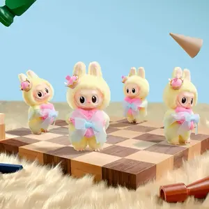 Queen Checkmate unique vinyl blindbox