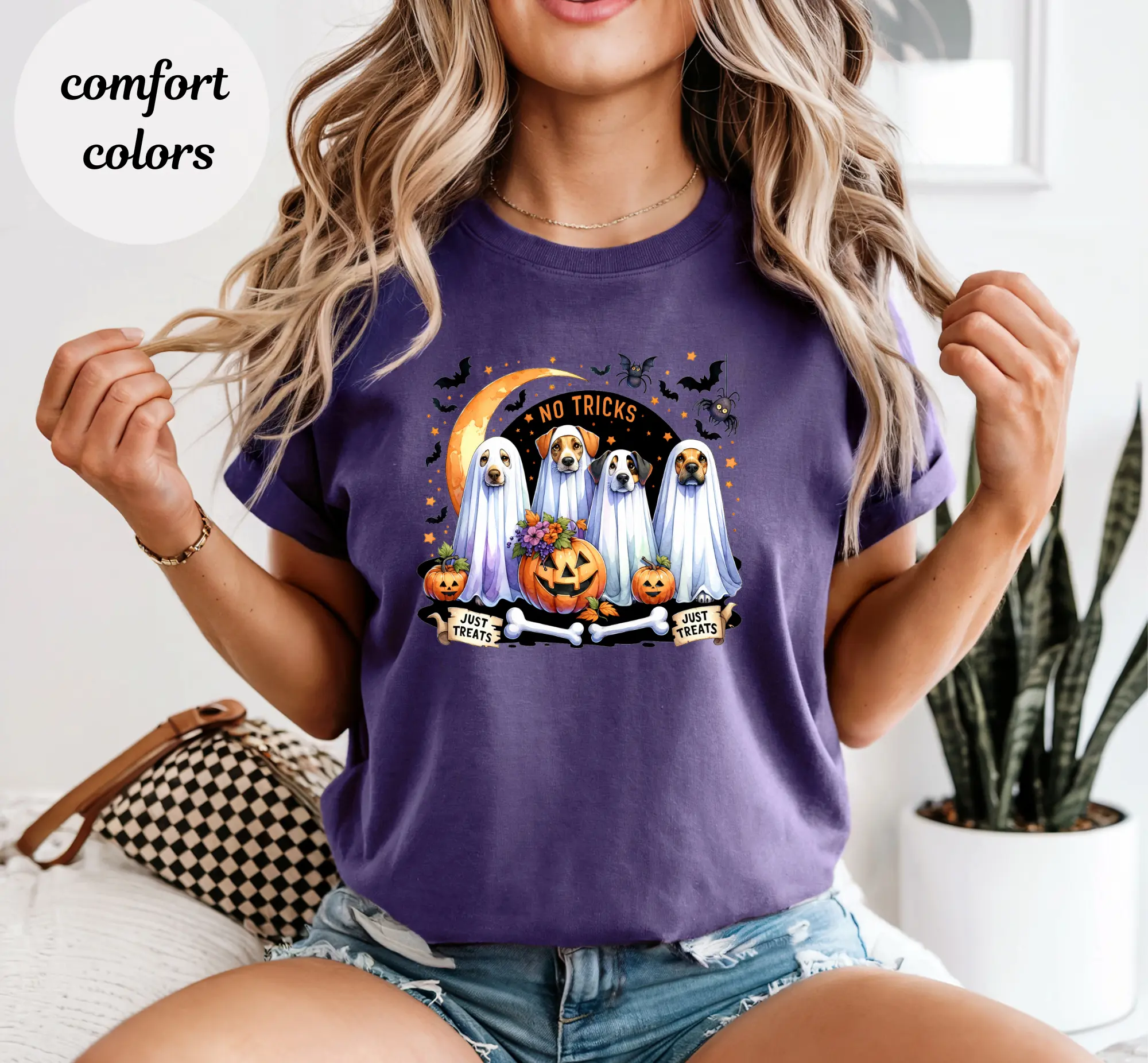 Women's Comfort Colors Cute Dog  Halloween T-shirt