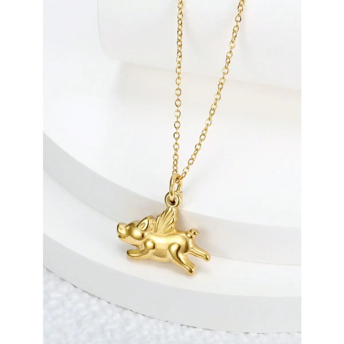 Women's 1pc Golden Winged Flying Pig Shaped Chain & Link Pendant Necklace - Cute Playful Design, Creative Costume Jewelry Necklaces, Suitable for Daily Wear & Special Occasions, Chain Jewelry Necklaces