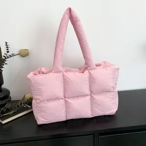 Large Capacity Puffy Shoulder Bag for Women Soft Down Cotton Cloud Tote Bag Casual Underarm Handbag Lightweight Fashion Versatile Puff Bag for Daily Use Travel
