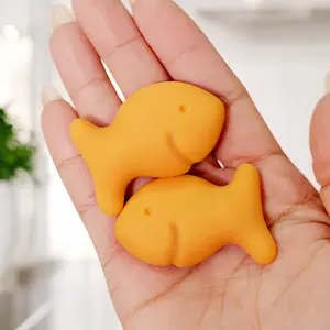 Holdfish Magnets, Ideal Gift For Goldfish Crackers Lover, Set of 2