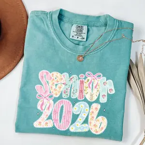 Comfort Colors Senior 2026 Shirt, Coquette Bow Senior Tee, Class of 2026 Graduation Shirt, Girly Senior T-shirt, Cute Senior Tee