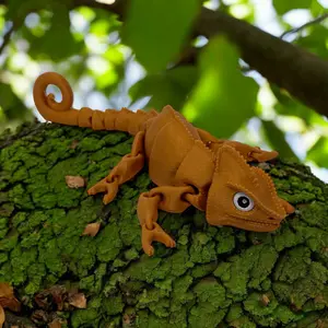 3D Printed Gecko desk accessory school essential