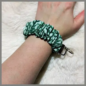 Scrunchie Wristlet Keychain || Leaves