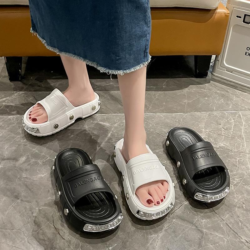 Women's Chunky Platform Casual Shoes Collection – 6 Styles in Black & White