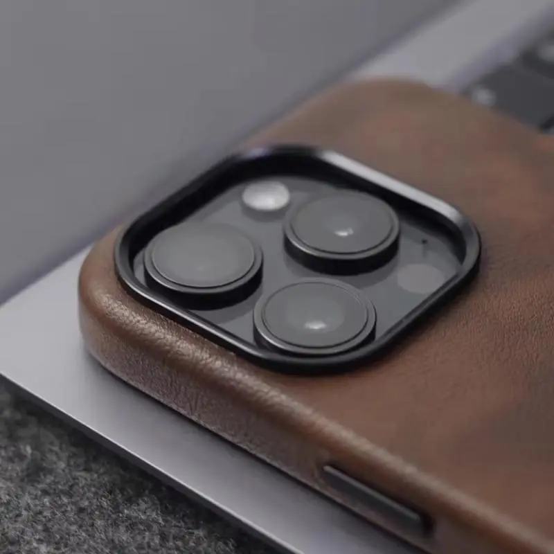 Retro Crazy Horse Leather for MagSafe Case For iPhone 16 Pro 15 14 13 12 17 Pro Max Simple Leather Texture Magnetic Phone Case
