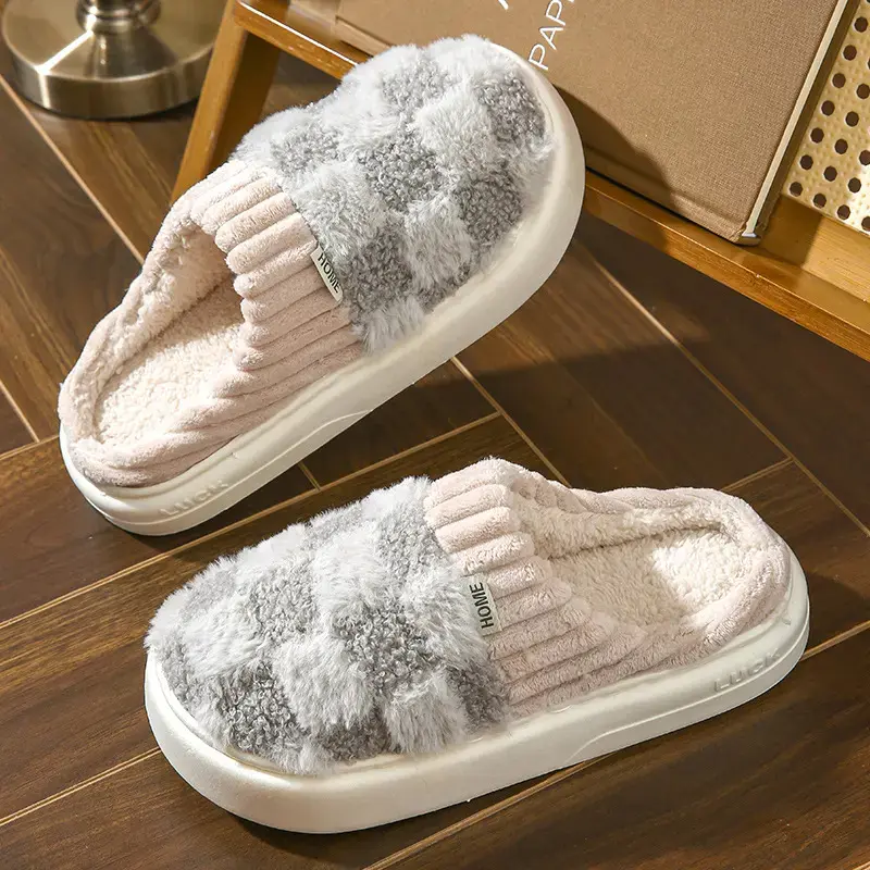 Women's Checkered Slippers, Casual Fuzzy Slides with Warm Cotton Lining and Memory Foam Cushion, Indoor-Outdoor Rubber Sole, Warm Cotton Keeps Feet Cozy Indoors