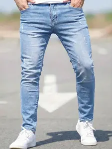 Men's Lightweight Slim Fit Jeans, Pocket Design, Fashionable Casual Wear, Trendy Denim Jeans for Modern Men, Perfect for Daily Streetwear