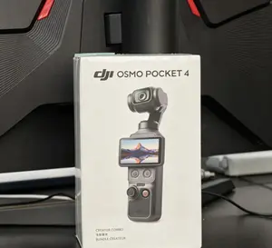 DJI Osmo Pocket 4 Creator Combo