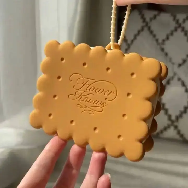 Super cute silicone storage bag for cookies / cosmetic bag