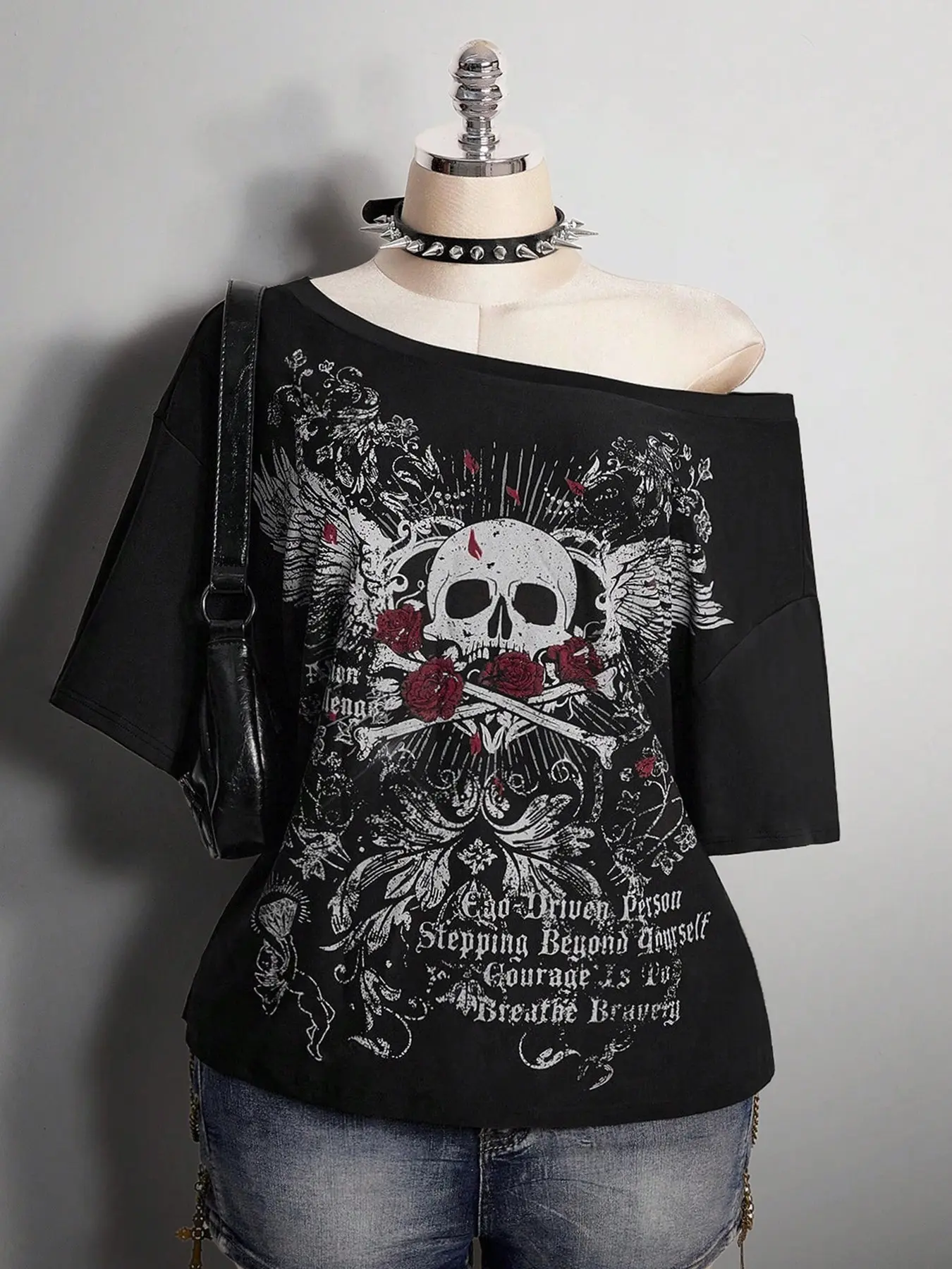 Women's Short Sleeve Asymmetrical Retro Skull Wing Print Top, Slim Fit, Sexy Shoulder Reveal, Summer Casual T-Shirt, Casual Tops, Trendy Fashion, Womenswear, Streetwear, Piece