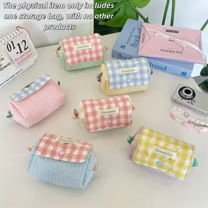 Cute Quilted Plaid Mini Cosmetic Bag, Pastel Color Storage Pouch with Heart Decor, Portable Lipstick Earphone Organizer, Travel Toiletry Bag