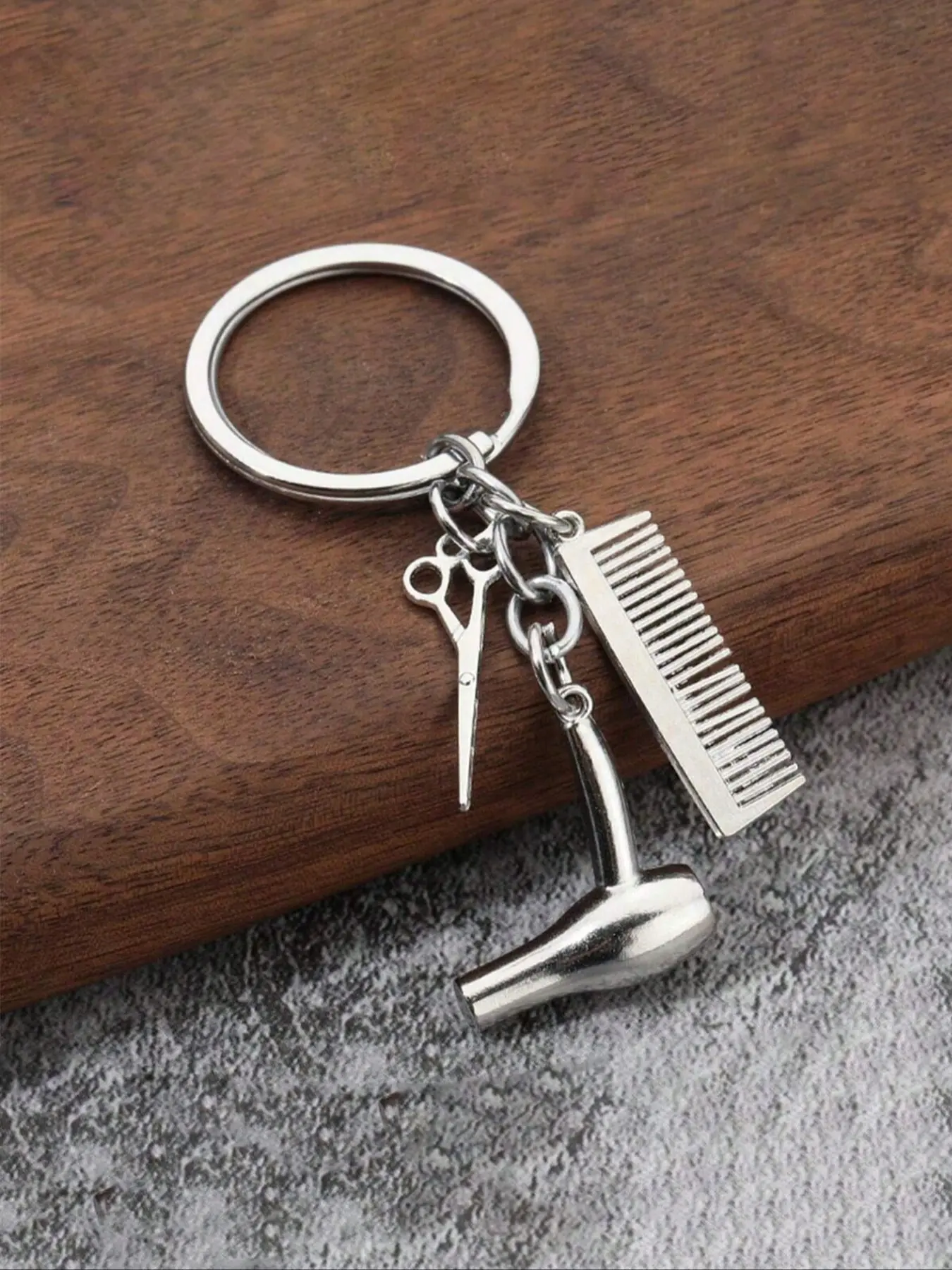 Hair Tool Theme Metal Keychain, Includes Scissors, Hair Dryer, Comb Pendant, DIY Car Key Chain, Barber Key Ring Set, Unisex Gift