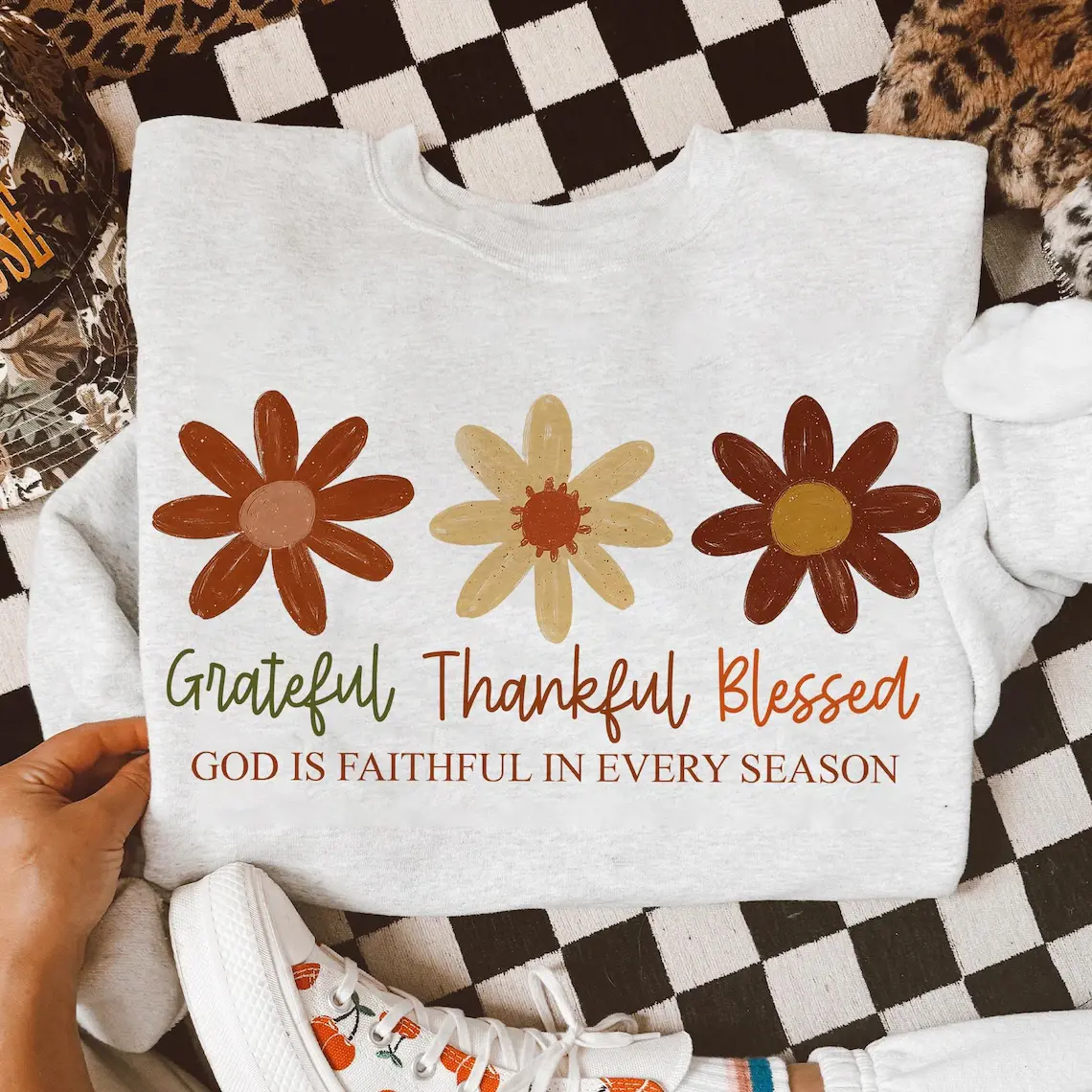 Vintage Grateful Thankful Blessed Sweatshirt, Boho Floral Christian Crewneck, Faith Based Fall Pullover, Autumn Religious Sweatshirt, Cozy Thanksgiving Gift, Cozy Autumn Gift Fall Gift for Women