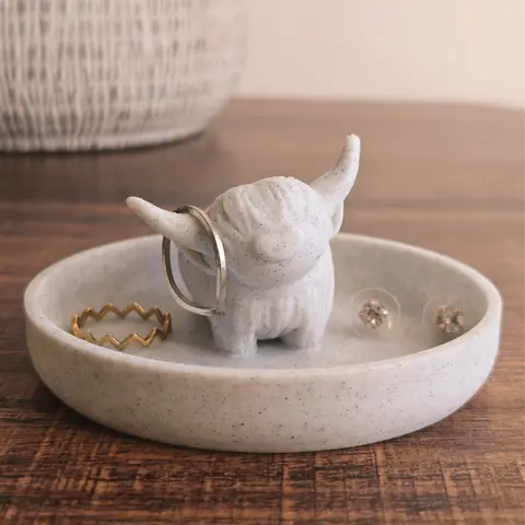 Cute Highland Cow Ring Holder with Circular Dish 3D Printed Jewelry Tray Farmhouse Decor Organizer Eco-Friendly PLA Bioplastic 4 Varieties