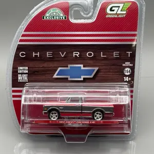 Greenlight Collectibles 1:64 1972 Chevy Cheyenne C10 Hobby Exc.