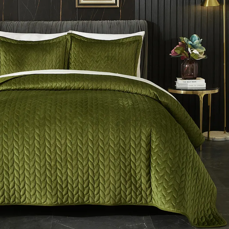 Velvet Quilt Set, Mother’s Day Gift  Bedspread Soft Reversible Coverlet for All Season 3Pcs Luxury Velvet Comforter with Brushed Microfiber Back, Leaf Chevron Embroidered Quilted Bedding Set Queen/King Size, Deals for You