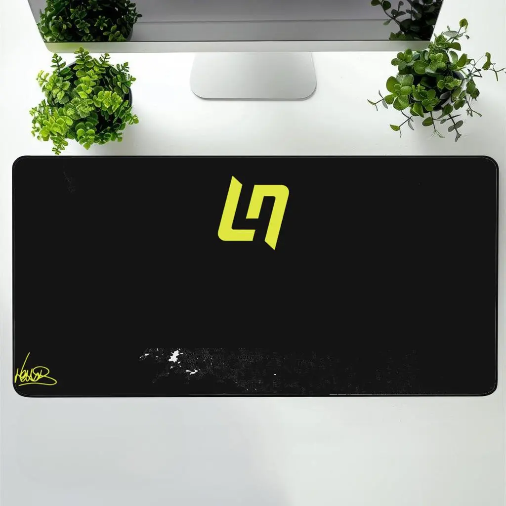 Lando Norris Desk Mat McLaren F1 Racing Mouse Pad  Gamer Gift & Office Accessory for Car Enthusiasts