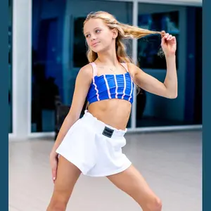 The Relax Short - White