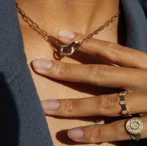DAINTY DOUBLE HOOK NECKLACE