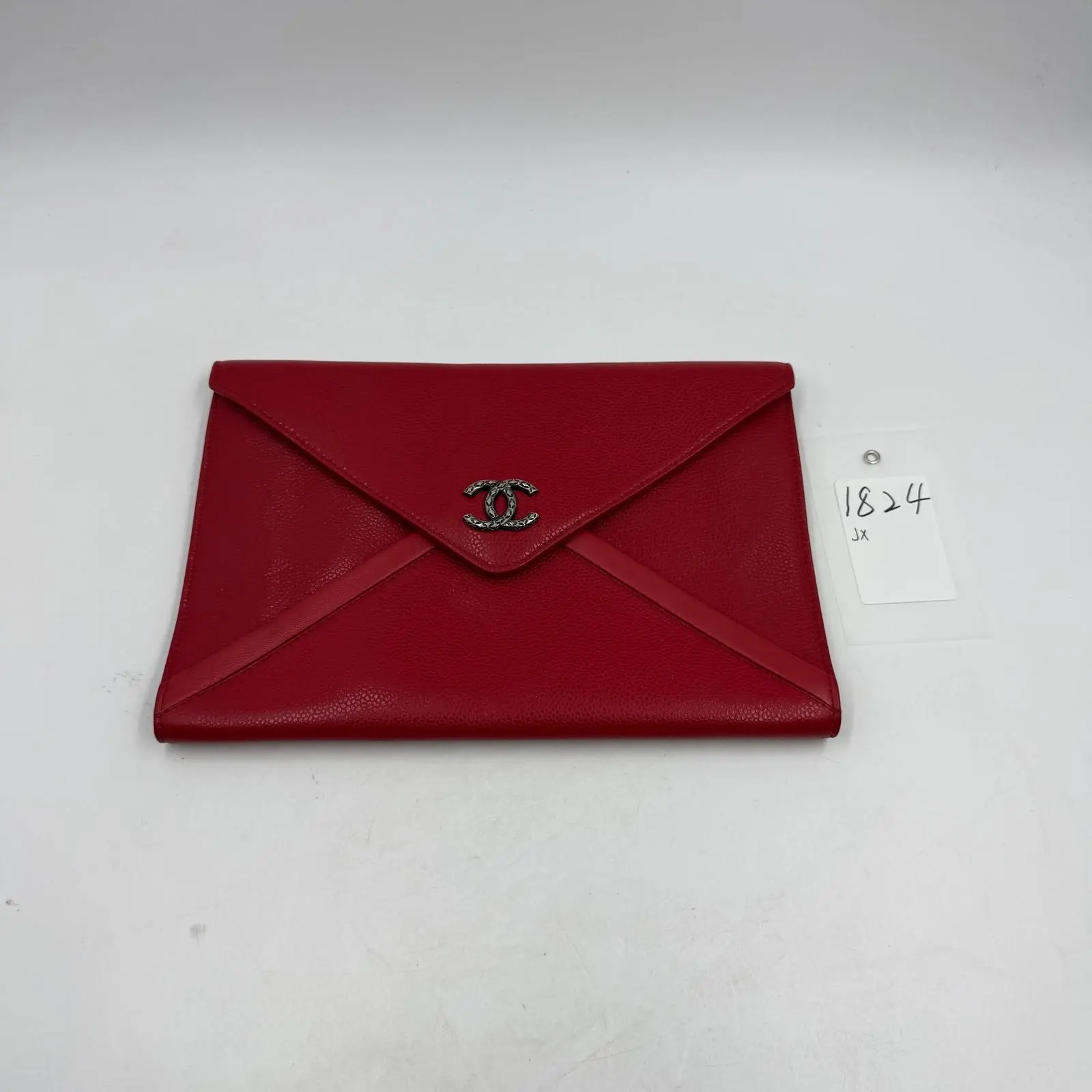 Pre-owned CHANEL As shown Clutches & Wristlets HZ 1824 Lychee patterned leather envelope clutch 26.03.04