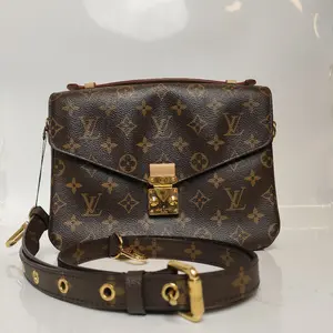 Pre-owned Louis Vuitton canvas Messenger Bags Pochette Metis Monogram Handbag [BF 12Z] KY02463 (Odor)