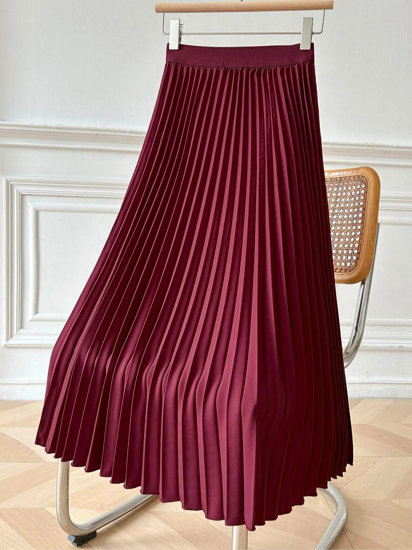 Women's Solid Pleated Long Skirt, Flowy Pleated Skirts, Maxiskirt, Elegant Fashion Casual A Line for Daily Outdoor Wear, Women Bottoms for All Seasons, Solid Color Skirt, Pleated Skirts