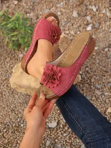 2026 New Floral Matte Soft Leather Women's Shoes, Stable Heel Comfortable Daily Wear, Versatile Fashion Footwear