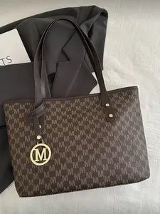 Fashion Letter Women's Minimalist Lightweight Tote Bag with Pendant, Simple Shoulder Armpit Bag, Stylish Daily Use Handbag, Perfect for Casual