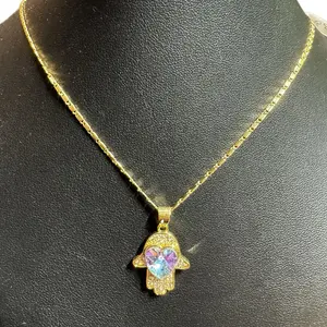 Manita de Fátima con su cadena , oro laminado de alta calidad