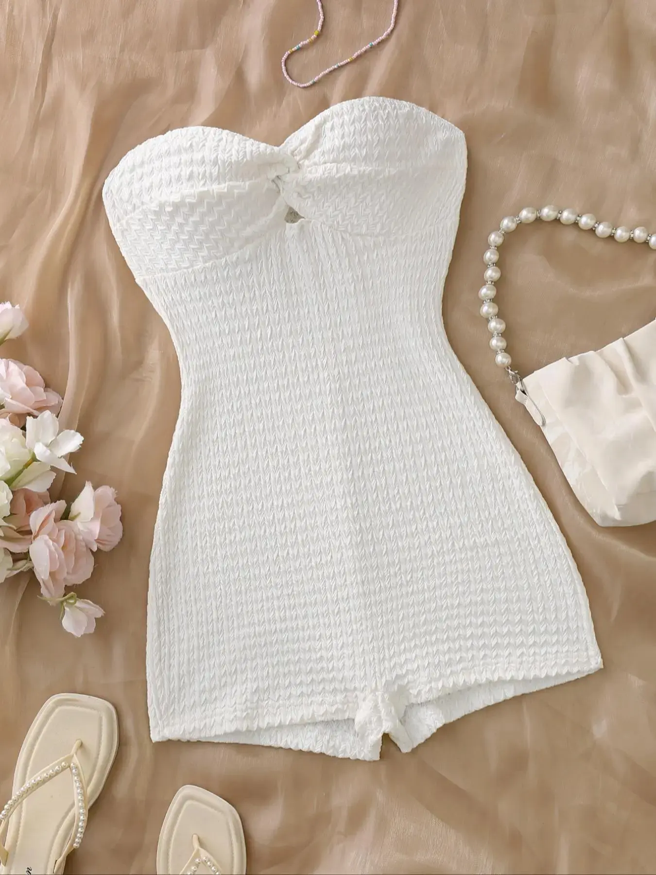 White Strapless Sleeveless Twist Jacquard Knit Romper, Women’s Textured Summer Jumpsuit, Slim Fit Vacation Playsuit, Casual Beachwear & Going Out Outfit