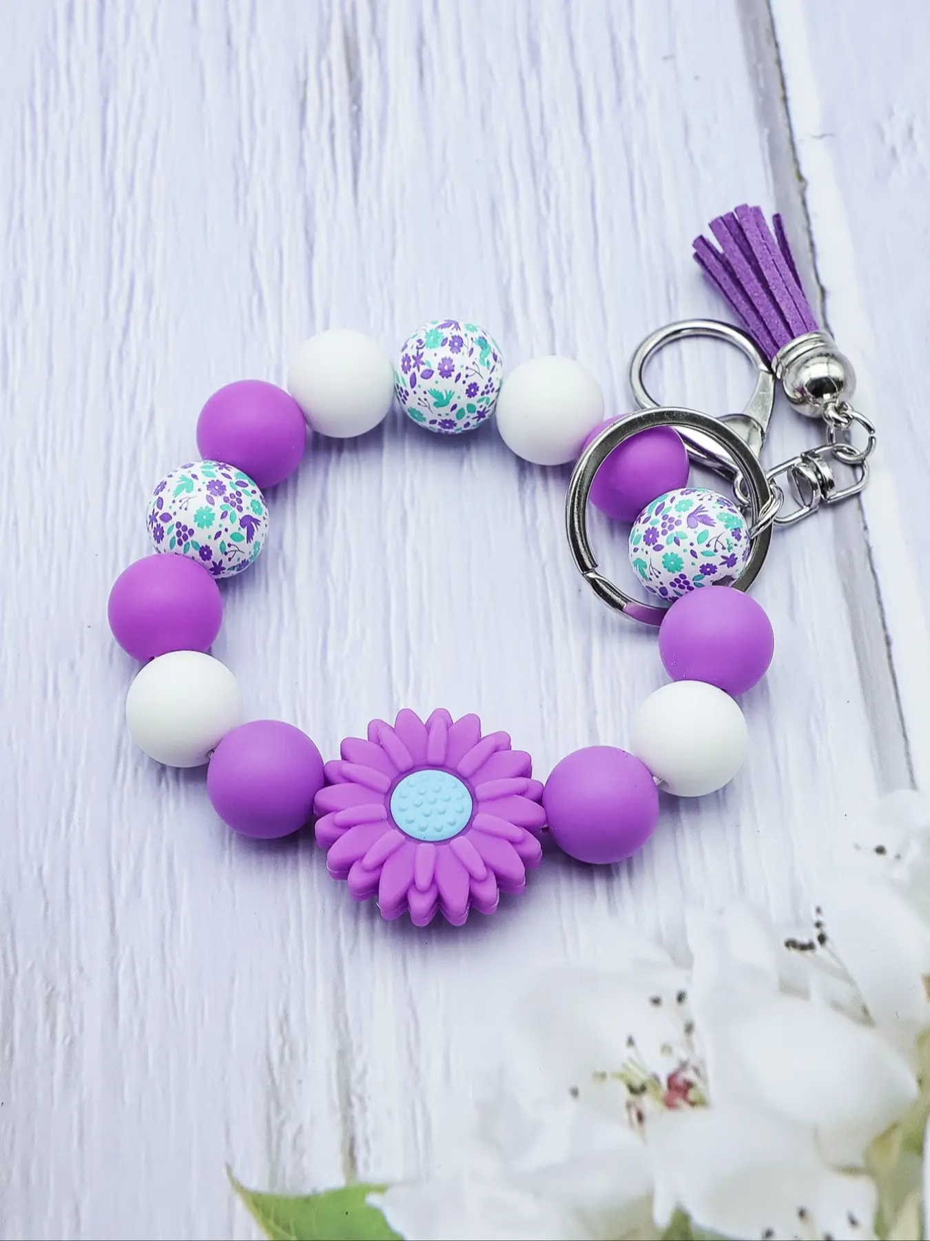 Spring Floral Beaded Wrist Keychain, Macaron Color Classic Beads with Round Flower Pattern, Lightweight Gift for Friends & Mom, Trendy Cute Keychain, Cute Soft Keychains