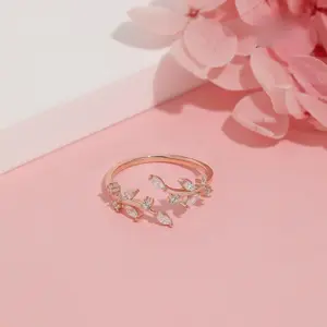 Adjustable Leaf Ring – Minimalist, Dainty & Elegant Stackable Ring for Her