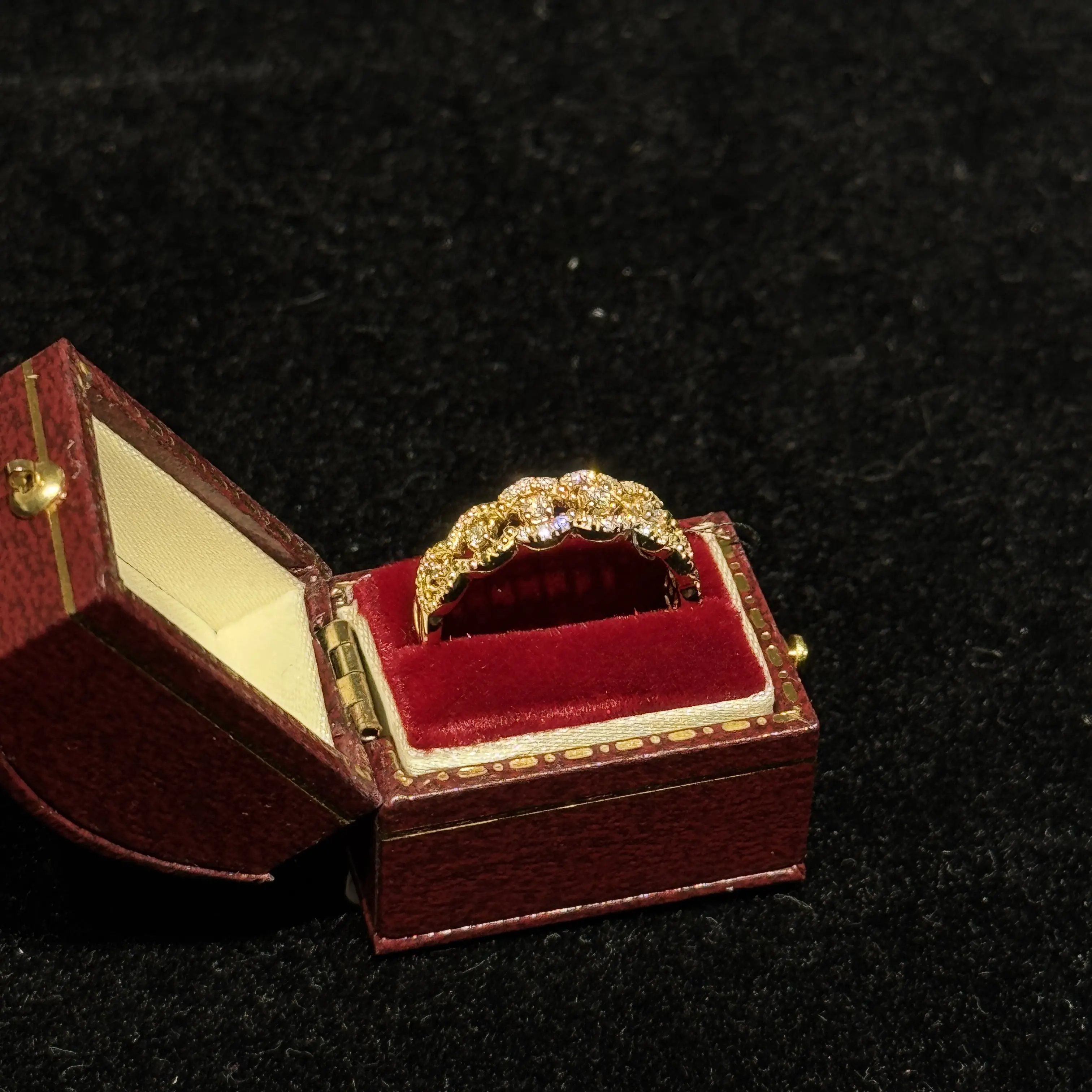 18K Gold 3.3 Grams Lab Diamond Vintage-Inspired Princess Halo Ring GEM03