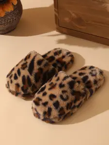 Women's Leopard Print Plush Short Slippers, Soft Sole Home Bedroom Shoes, Comfortable Indoor Footwear for Ladies, Cozy and Stylish
