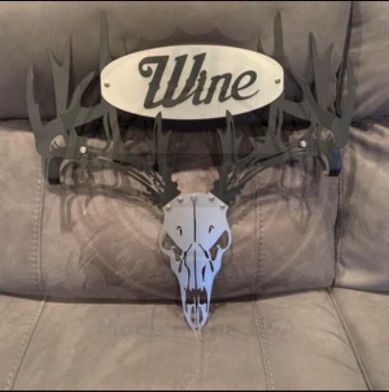 Personalized Metal Bow Holder: Custom Wall-Mounted Bow Rack