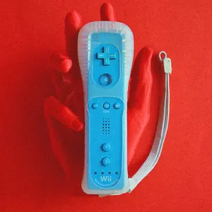 Remote Controller For Wii & Wii U With Silicone Case and Wrist Strap (BLUE)