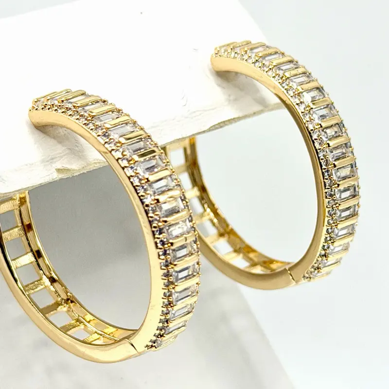 Baguette Huggies Gold Earrings 14k yellow gold filled Hoops Earrings Oro laminado Argollas