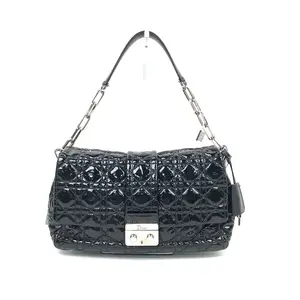 Pre-owned Dior Patent Shoulder Bags 11.81'' 2011 R2659 Shoulder Bag T25181952908 1118 T1 Chloe
