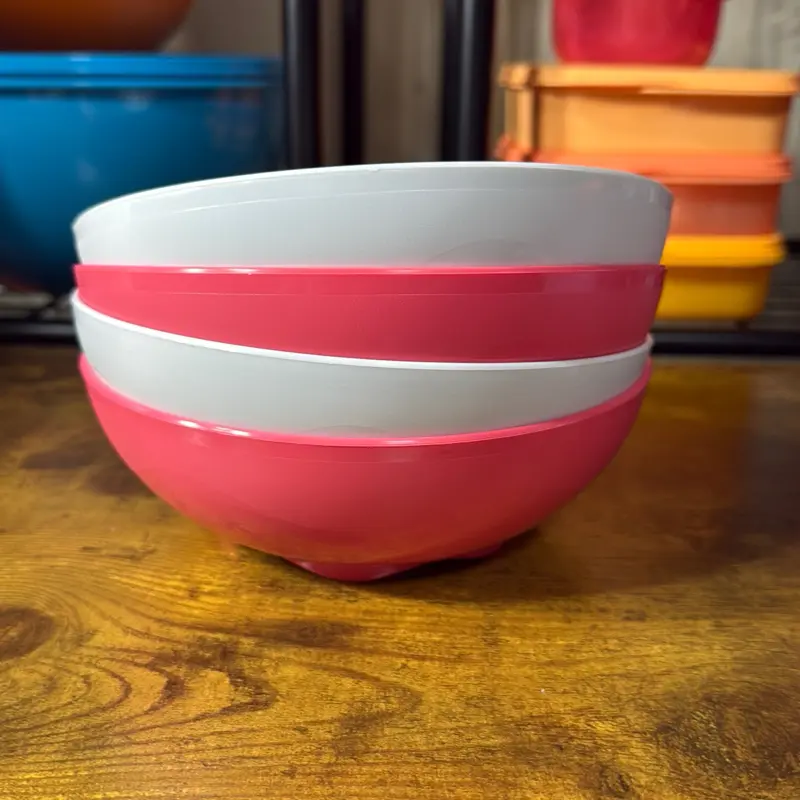 Tupperware 700ml Floresta Salad Bowls Pink and White