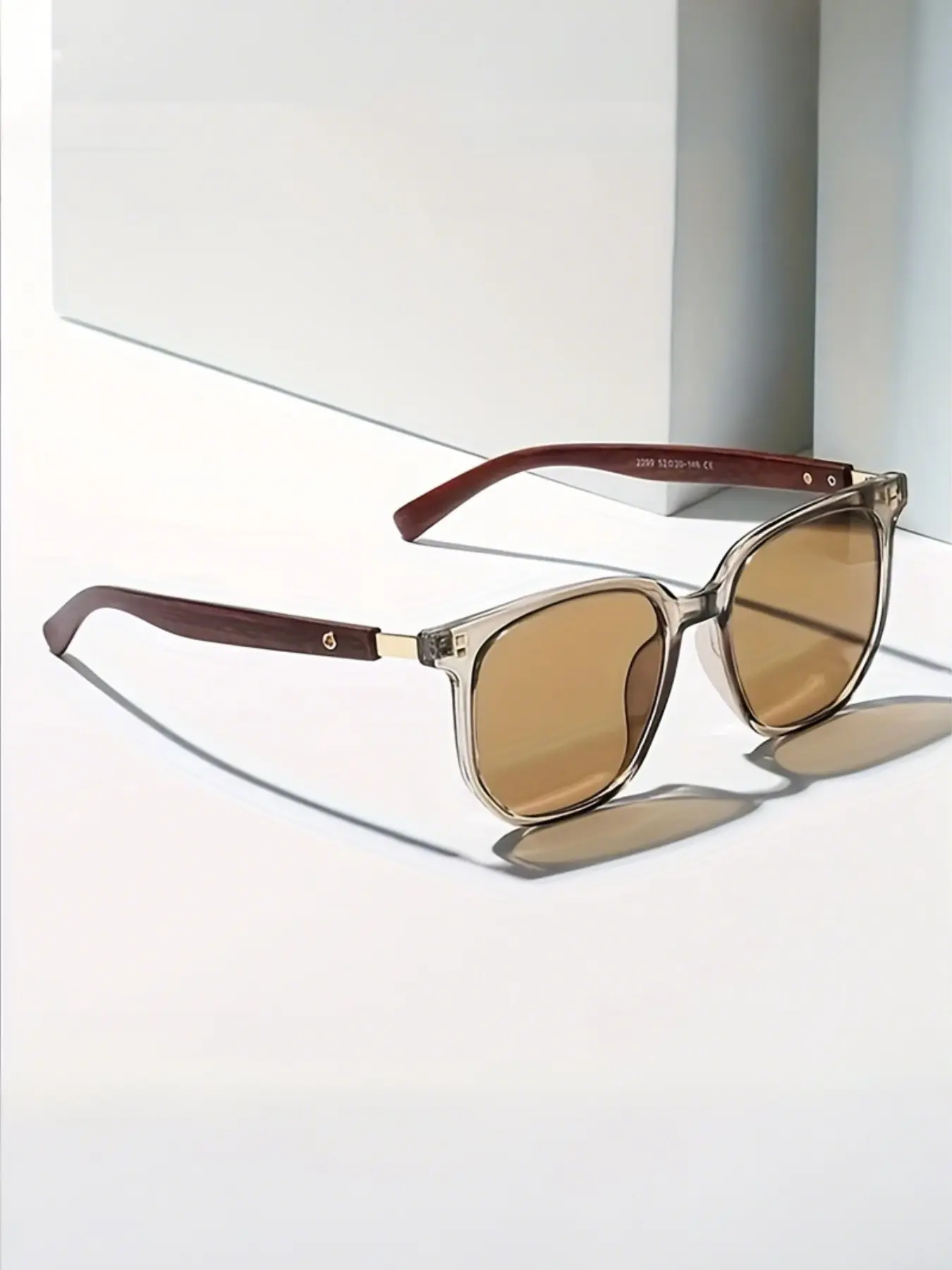 New Streetwear Sunglasses for Men And Women  Retro Beaded Eyewear, Casual Fashion Glasses, Stylish Shades