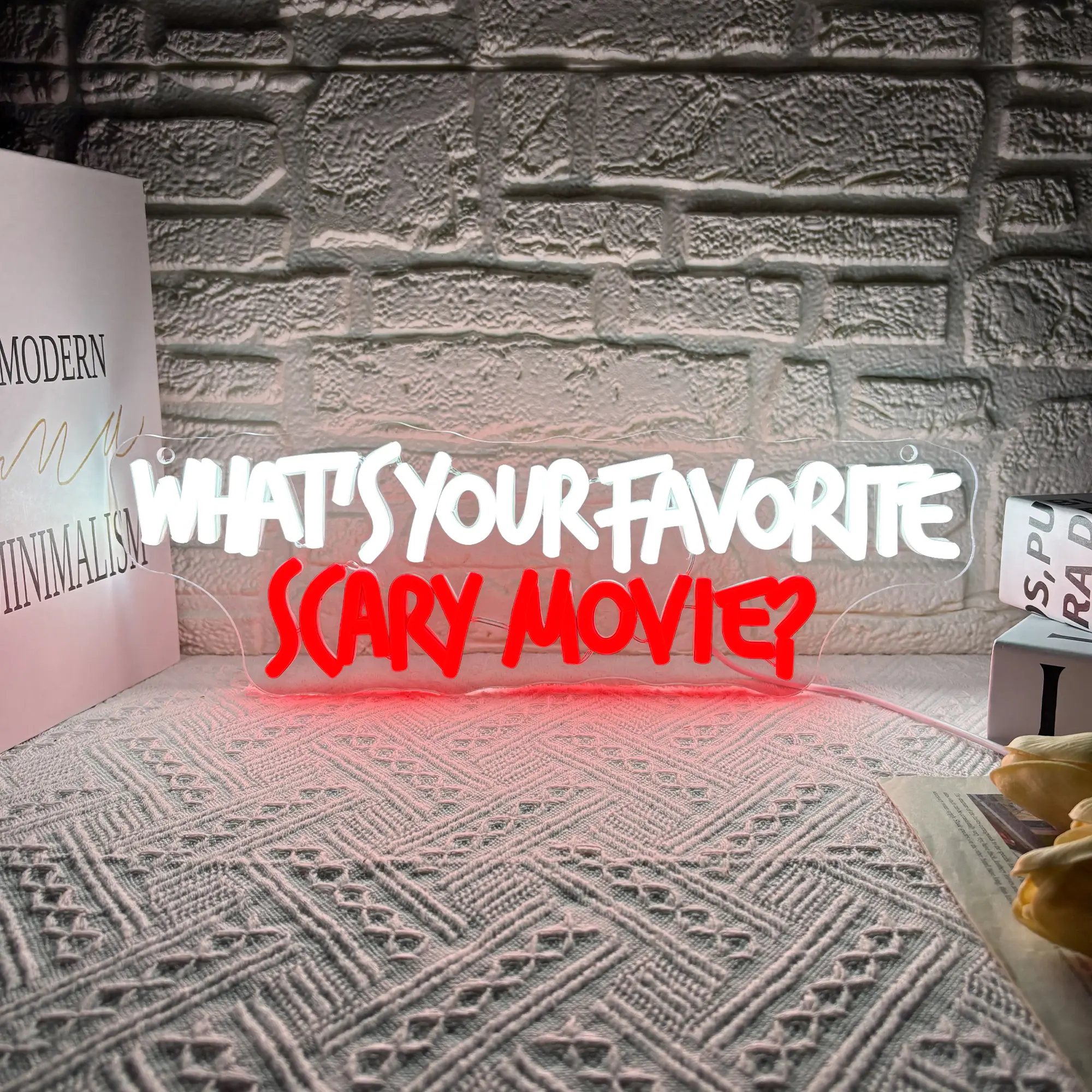 What's Your Favorate Scary Movie Neon Sign, Horror Movies Neon Signs For Wall Decor, Gothic Led Light Up Signs, Led Mood Light, Led Neon Lights for Room Bar Man Cave Movie Night Party Halloween Decorations Gifts, Decorative Neon Sign, Wall Mounted Lights